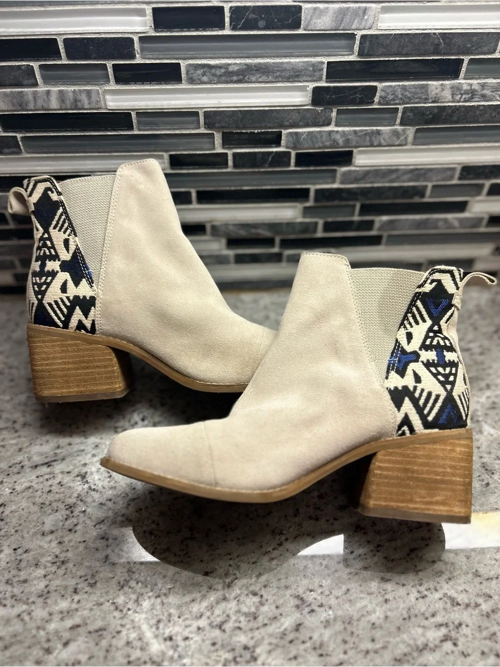 Toms chelsea cream